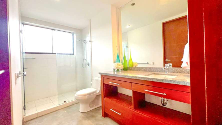 CONDO ESTILO LOFT CON TERRAZAS Y VISTA EN SANTA ANA PIEDADES - Imagen 14