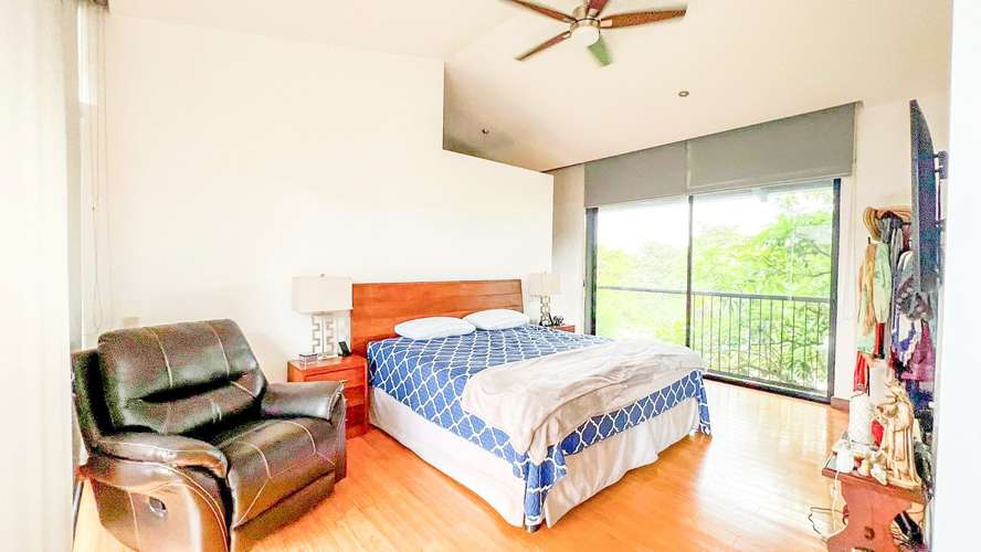 CONDO ESTILO LOFT CON TERRAZAS Y VISTA EN SANTA ANA PIEDADES - Imagen 9