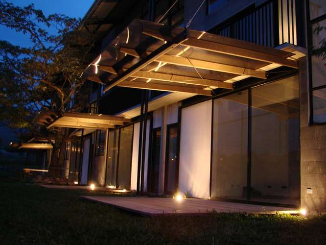 CONDO ESTILO LOFT CON TERRAZAS Y VISTA EN SANTA ANA PIEDADES
