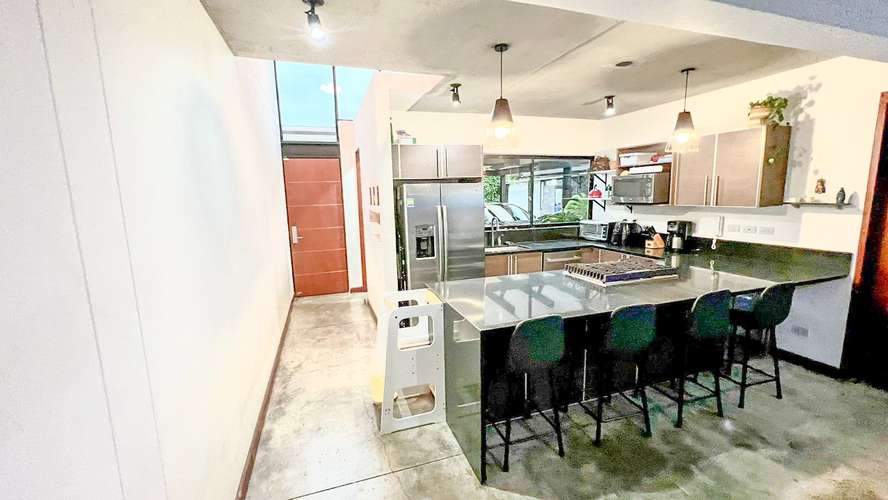 CONDO ESTILO LOFT CON TERRAZAS Y VISTA EN SANTA ANA PIEDADES - Imagen 18