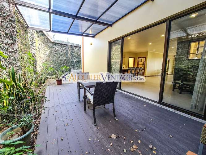 Condo de 350 m2 con full vistas / terraza y línea blanca en Guachipelín Escazú - Imagen 7