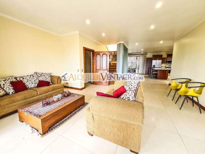 Condo de 350 m2 con full vistas / terraza y línea blanca en Guachipelín Escazú - Imagen 10