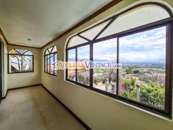 Condo de 350 m2 con full vistas / terraza y línea blanca en Guachipelín Escazú - Imagen 12