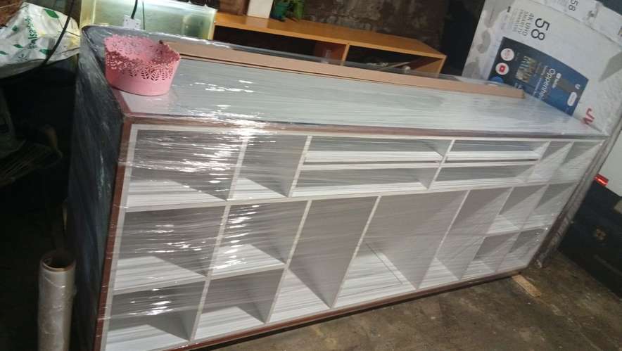 Se vende mueble para recepción 