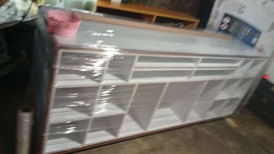 Se vende mueble para recepción 