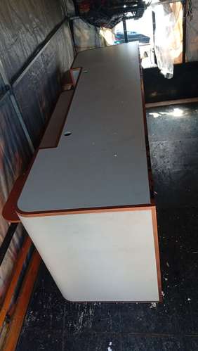 Se vende mueble para recepción 