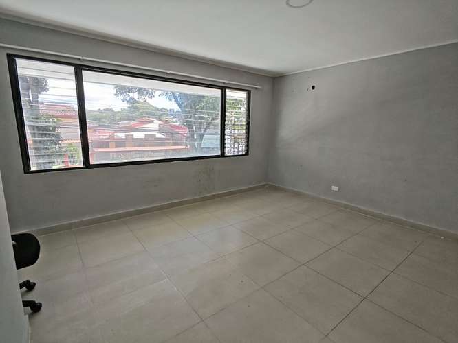  Alquiler de Casa independiente| 3 habitaciones | Oficina privada | Terraza y parqueo para 3 vehículos. - Imagen 9
