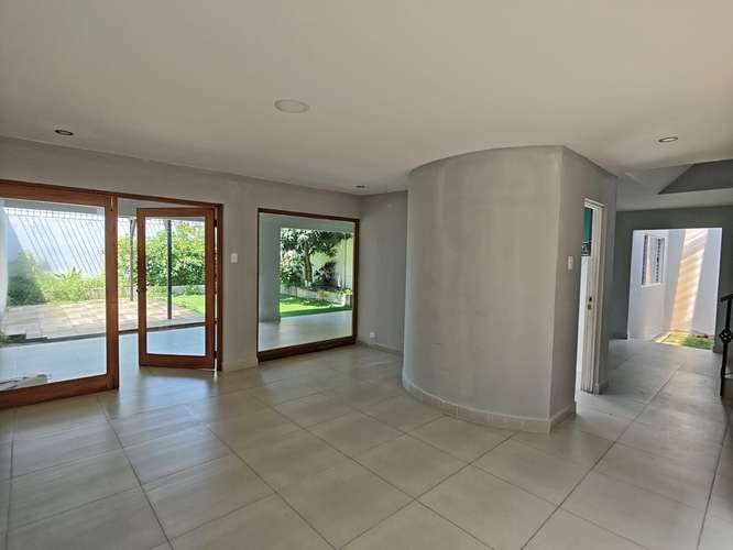  Alquiler de Casa independiente| 3 habitaciones | Oficina privada | Terraza y parqueo para 3 vehículos. - Imagen 1