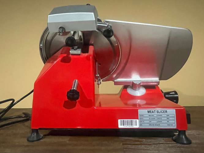 Rebanadora de Carne y Jamón Quantum PRO 25 cm 110V –Seminueva