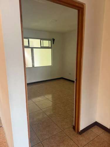 SE VENDE CASA EN SAN ISIDRO DE HEREDIA - Imagen 7