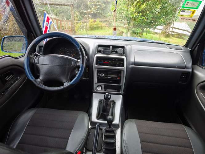 Suzuki Sidekick Sport modelo 96 4x4. Impecable- segundo dueño. Mantenimiento y Revisión técnica al día!!! - Imagen 6