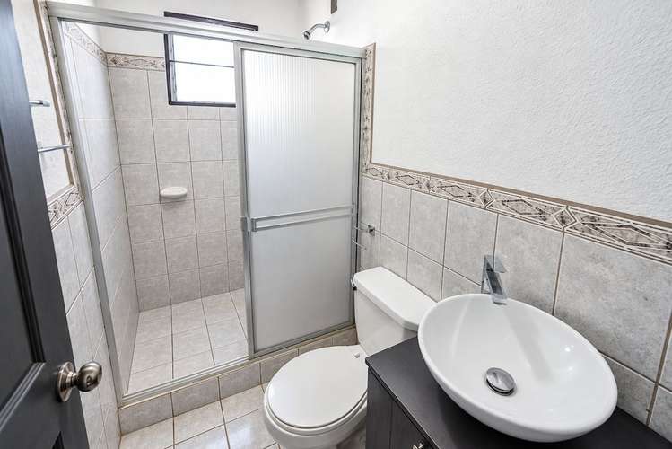Casa independiente en alquiler ubicada en Lagunilla de Heredia - 3 habitaciones - Imagen 20