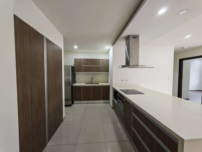 ALQUILER DE APARTAMENTO CON LÍNEA BLANCA, SANTA ANA  - Imagen 4