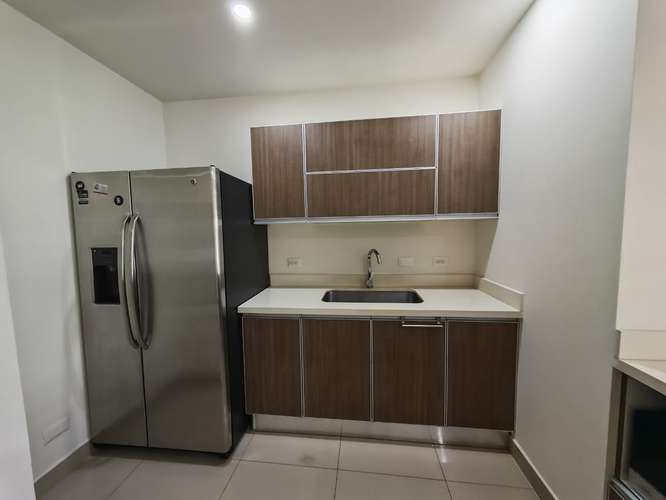 ALQUILER DE APARTAMENTO CON LÍNEA BLANCA, SANTA ANA  - Imagen 3