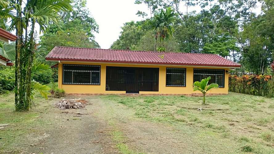 Casa en venta con amplio terreno en Peñas Blancas, cerca de La Fortuna - Imagen 1