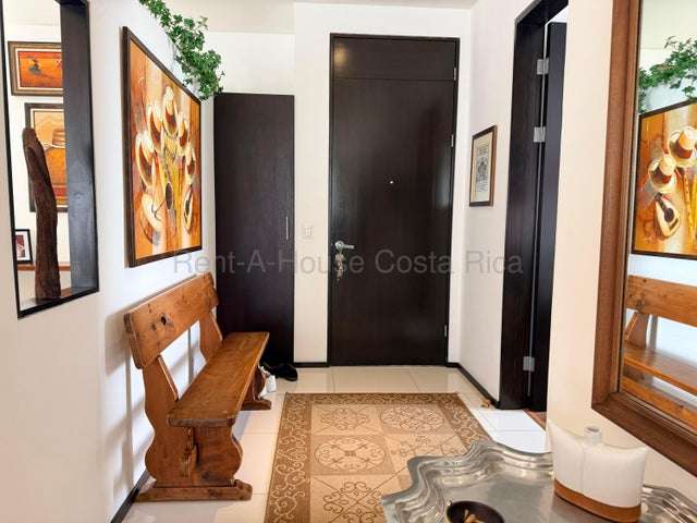 Venta de Apartamento en Piedades de Santa Ana RZ  - Imagen 2