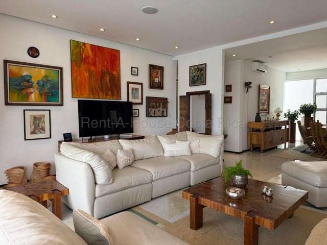 Venta de Apartamento en Piedades de Santa Ana RZ  - Imagen 4