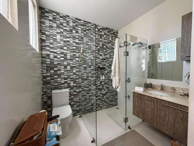 Venta de Apartamento en Piedades de Santa Ana RZ  - Imagen 14