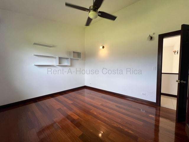 Venta de Casa de Lujo en Pozos de Santa Ana RZ - Imagen 11