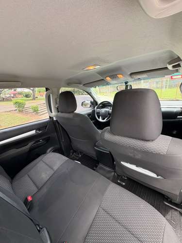 Toyota Hilux 2024 SRV 4x4 Automática Diésel · Único dueño · 18.000 km