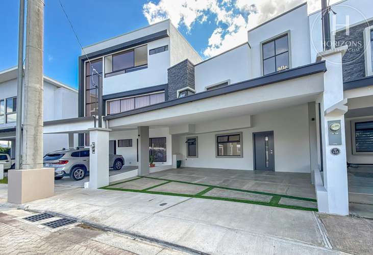 Se Vende Casa para Estrenar en Condominio Distrito San Juan, Frente al Anglo American School 4 Habitaciones NJA1440SB - Imagen 1