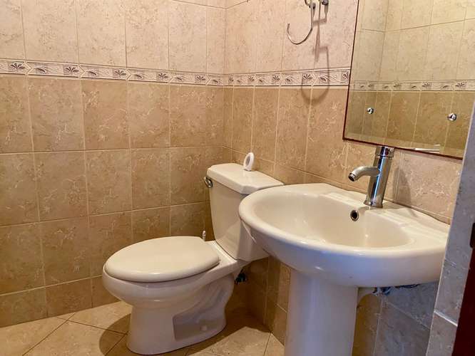 Alquiler de Amplia casa en condominio de 6  unidades Pinares Curridabat  - Imagen 6