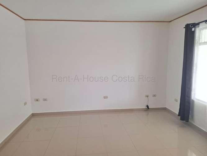 Venta de Casa en La Trinidad de Moravia con Jardín y Seguridad 24/7 #27-882 GS - Imagen 9