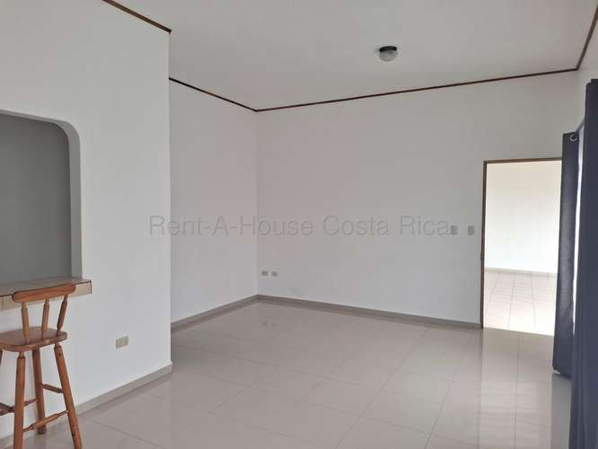 Venta de Casa en La Trinidad de Moravia con Jardín y Seguridad 24/7 #27-882 GS - Imagen 2