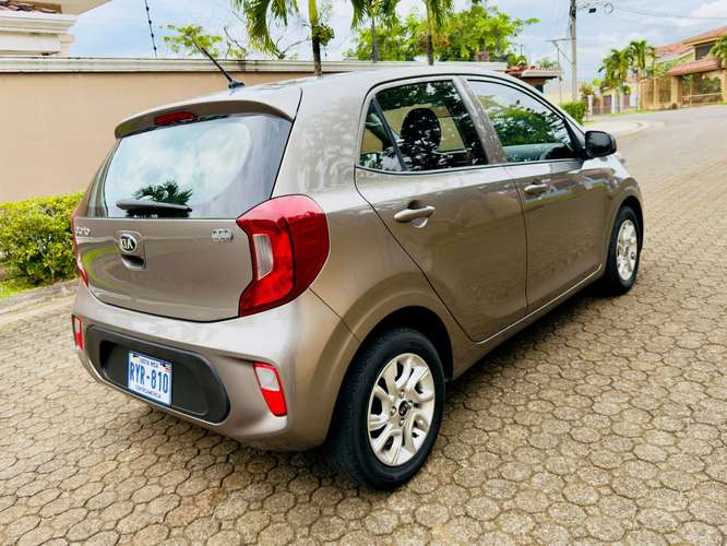 Kia Picanto Año 2020 Automatico Version Nacional un solo dueño IMPECABLE! - Imagen 6