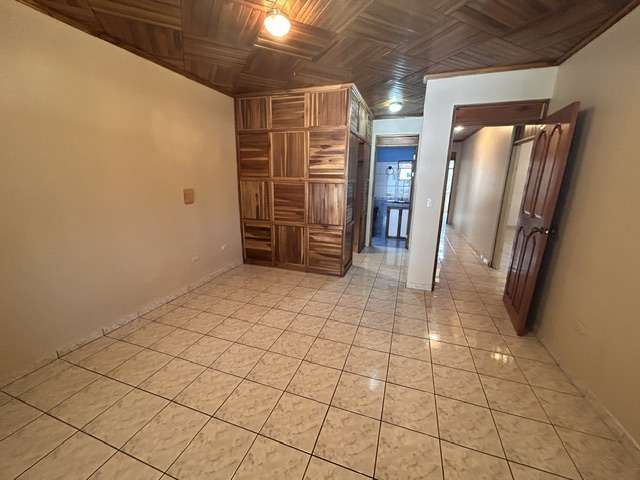 Alquiler de casa en zona residencial, Mercedes Norte, Heredia - Imagen 9