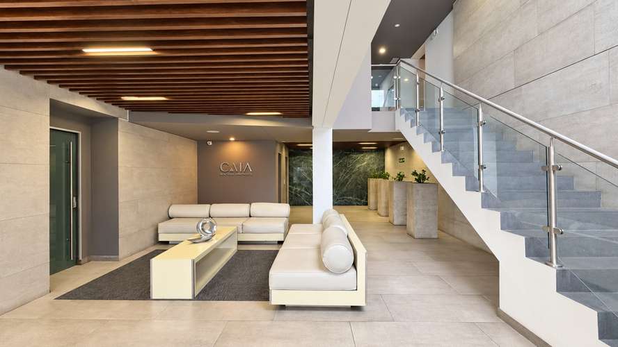 Exclusivo apartamento moderno de 106 m² con balcón y vistas a la montaña en Condominio CAIA, Escazú - Imagen 2