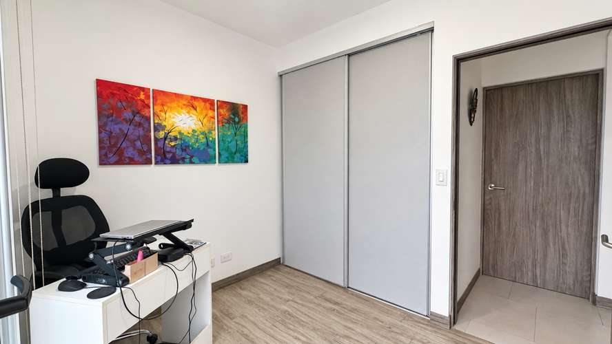 Exclusivo apartamento moderno de 106 m² con balcón y vistas a la montaña en Condominio CAIA, Escazú - Imagen 11