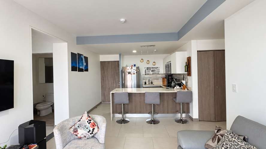Exclusivo apartamento moderno de 106 m² con balcón y vistas a la montaña en Condominio CAIA, Escazú - Imagen 6