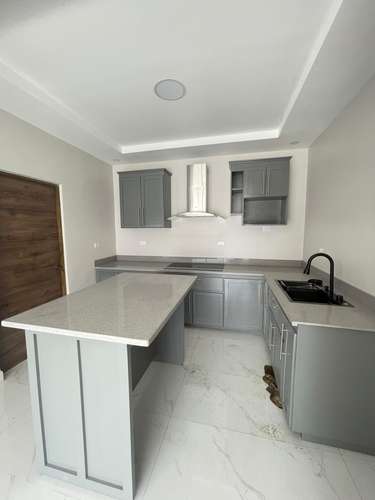 ALQUILER DE APARTAMENTOS TIPO CASAS PARA ESTRENAR EN GUACHIPELIN EN ESCAZU - Imagen 6