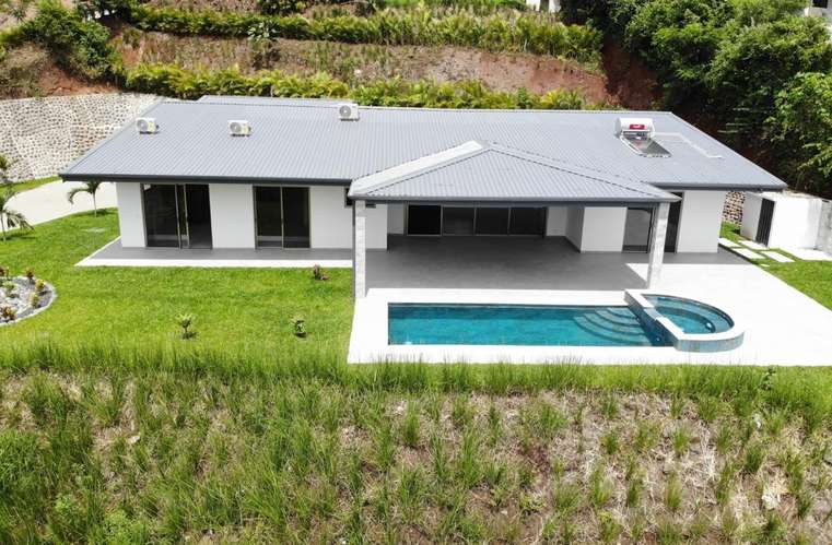 Casa Nueva en Atenas! MMV