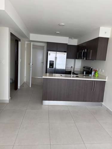 Condominio Altamira bello apto en piso 14, espectacular vista