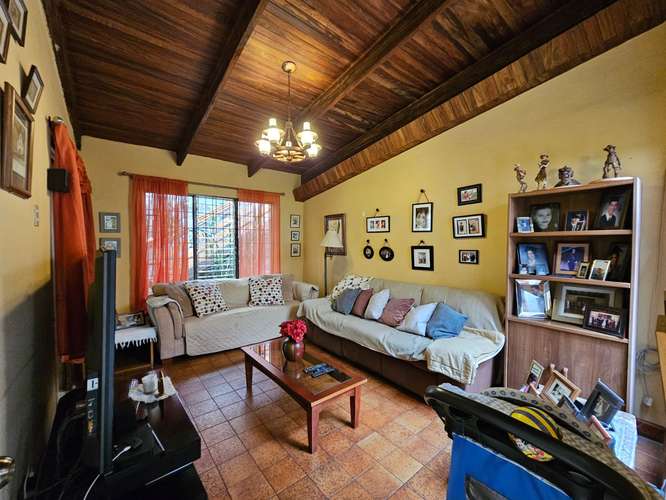 Casa de una planta con jardín en Guayabos de Curridabart, San José - Imagen 8