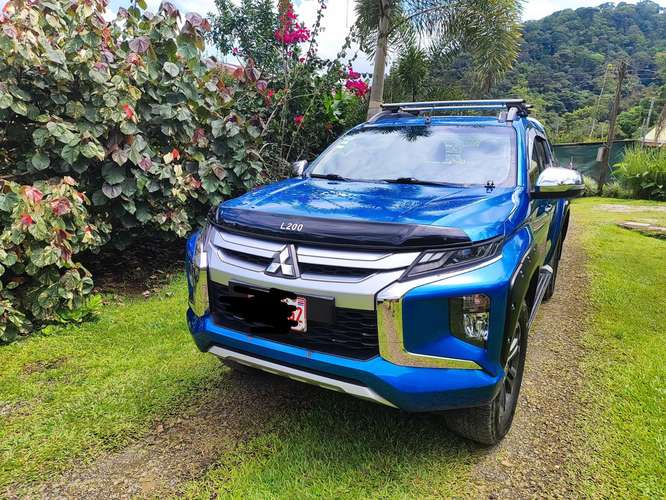 Mitsubishi L200 2019 en excelente estado