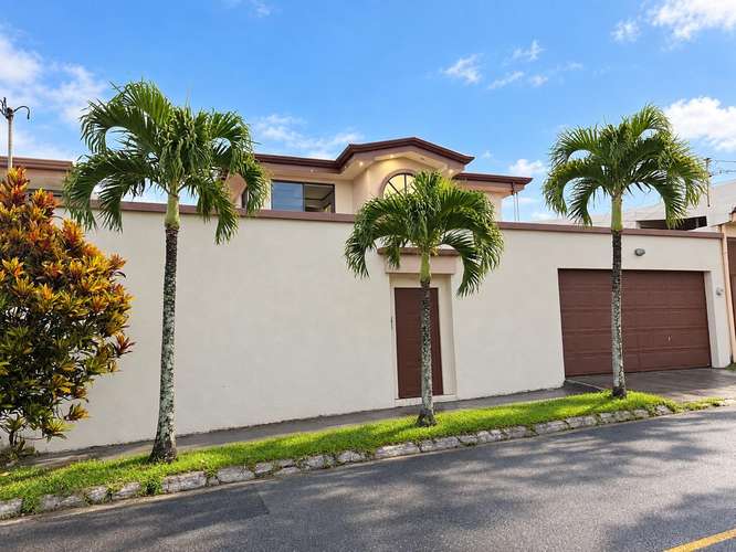 Venta de Casa con 4 parqueos en San Pablo, Heredia  - Imagen 20