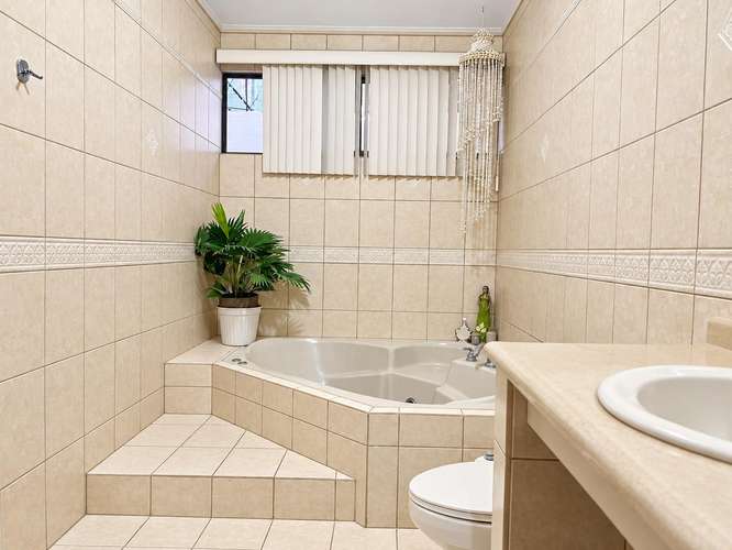 Venta de Casa con 4 parqueos en San Pablo, Heredia  - Imagen 4