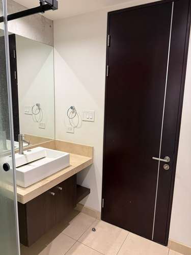 Apartamento tipo ESTUDIO en Avenida Escazú. Loft 203. Completamente amoblado.