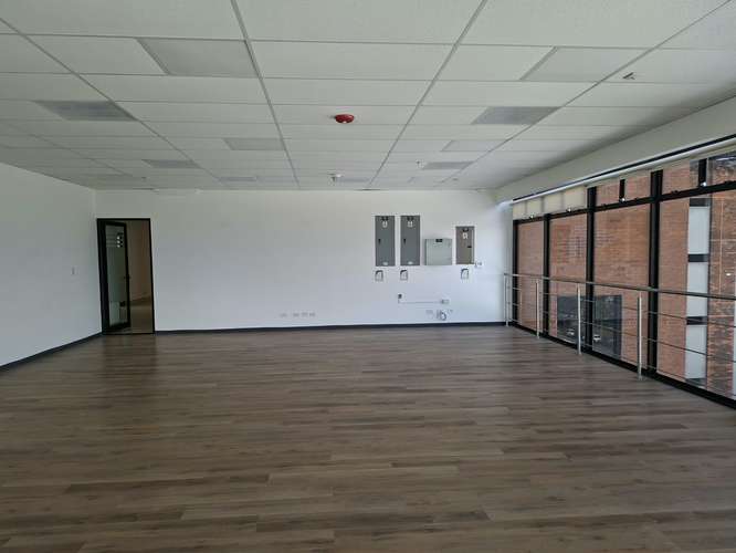 Oficina de 89 m² en alquiler en Barrio Don Bosco: seguridad 24 horas y parqueos, cerca del tráfico