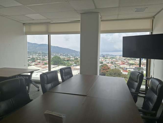 Oficina de 89m² con todo incluido en barrio Don Bosco: seguridad, parqueos y lista para trabajar. - Imagen 5