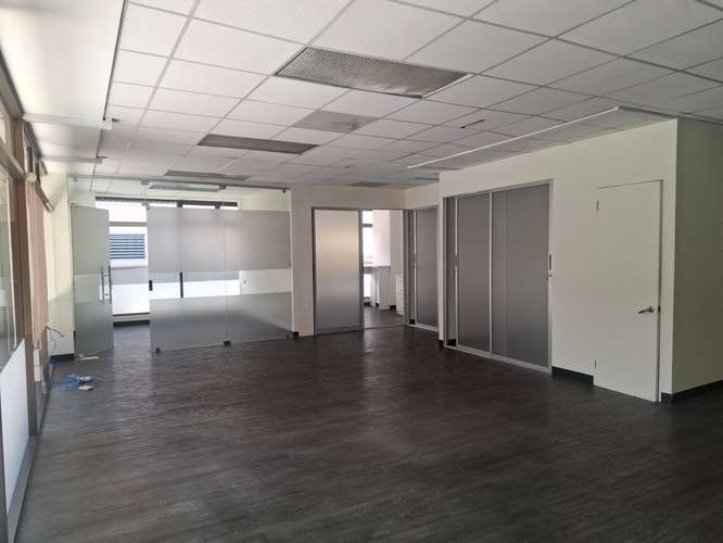Oficina de 118m² en alquiler en Oficentro La Sabana, Mata Redonda, con seguridad y parqueos. - Imagen 3