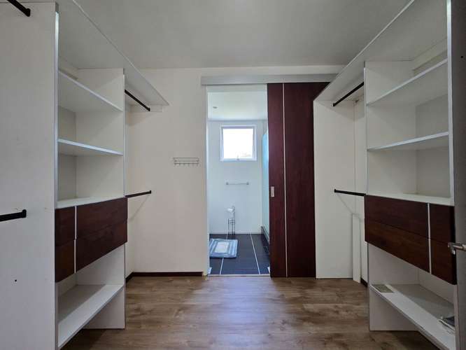 Moderno apartamento amoblado con amenidades en Santa Ana $1800 - Imagen 6