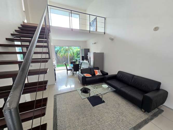 Moderno apartamento amoblado con amenidades en Santa Ana $1800