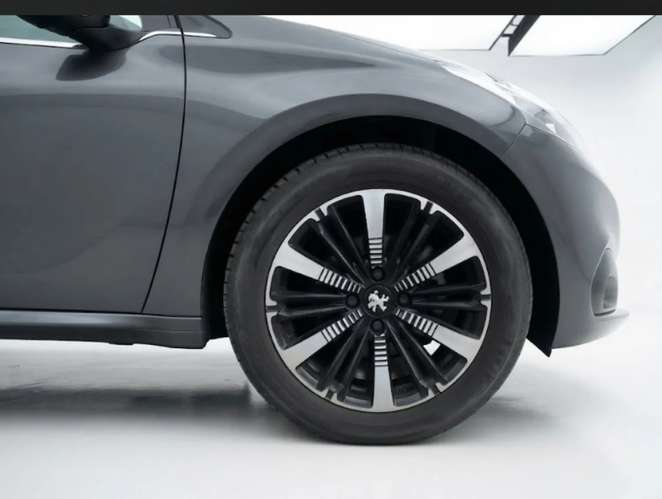 Peugeot 208 2021