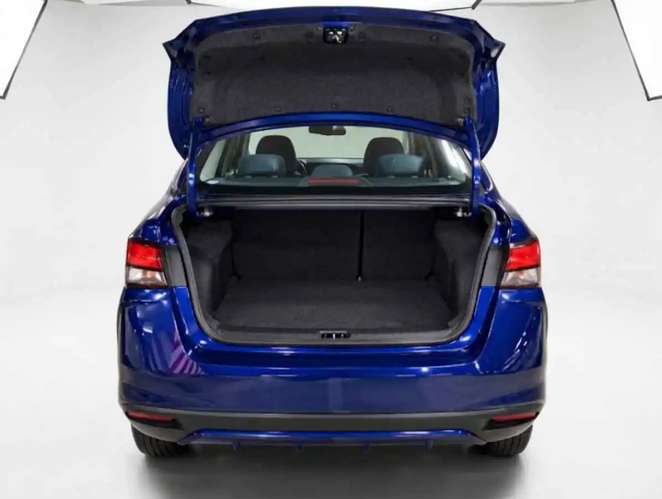 Nissan VERSA 2023 - Imagen 2