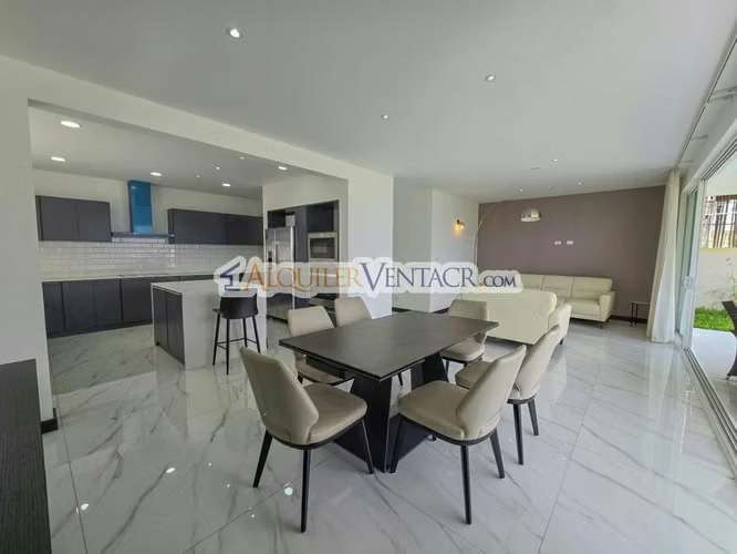 CONDO DE 305 M2 CON 546 M2 DE LOTE EN GUACHIPELIN ESCAZU - Imagen 11