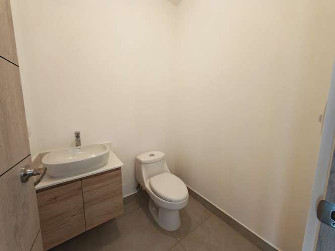 ALQUILER DE APARTAMENTO DE 3 HABITACIONES EN SANTA ANA - Imagen 6
